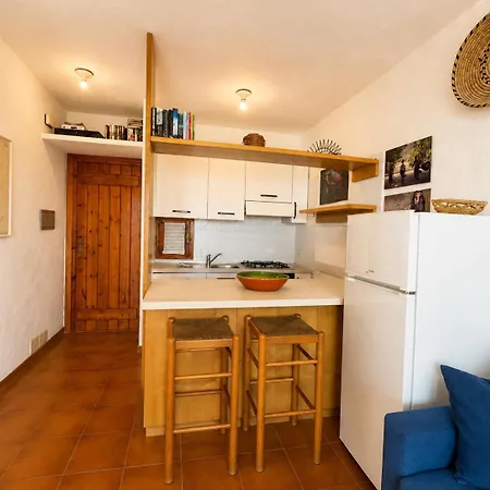 Punta Est - Trilo Corallo Piscina E Vista Mare Apartman