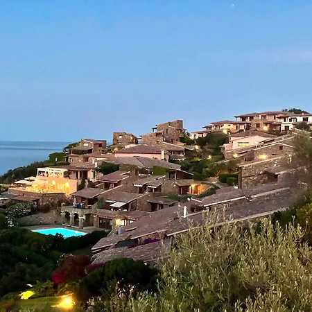 Punta Est - Trilo Corallo Piscina E Vista Mare Apartman *